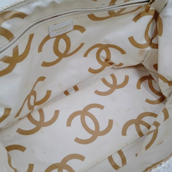 Chanel White Woven Canvas Bekko Chain Large Tote Bag In White - Picture 13 of 17